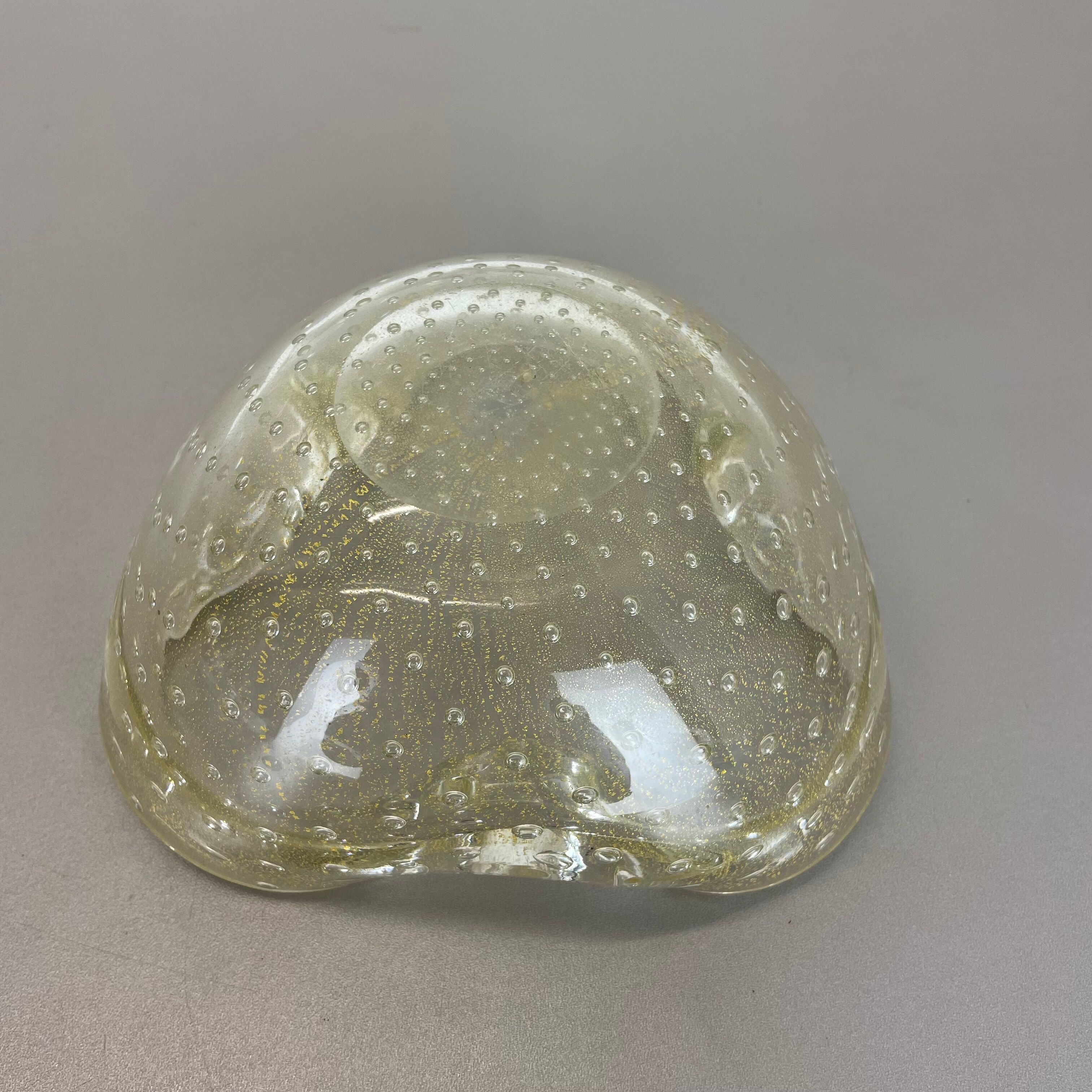 Murano Glass "Gold Dust Bubble" Bowl Element Shell Ashtray Murano, Italy, 1970s
