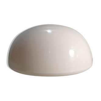 Plafonnier en opaline demi-lune 1950