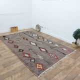 Azilal Berber rug in handmade wool 306 X 190 CM