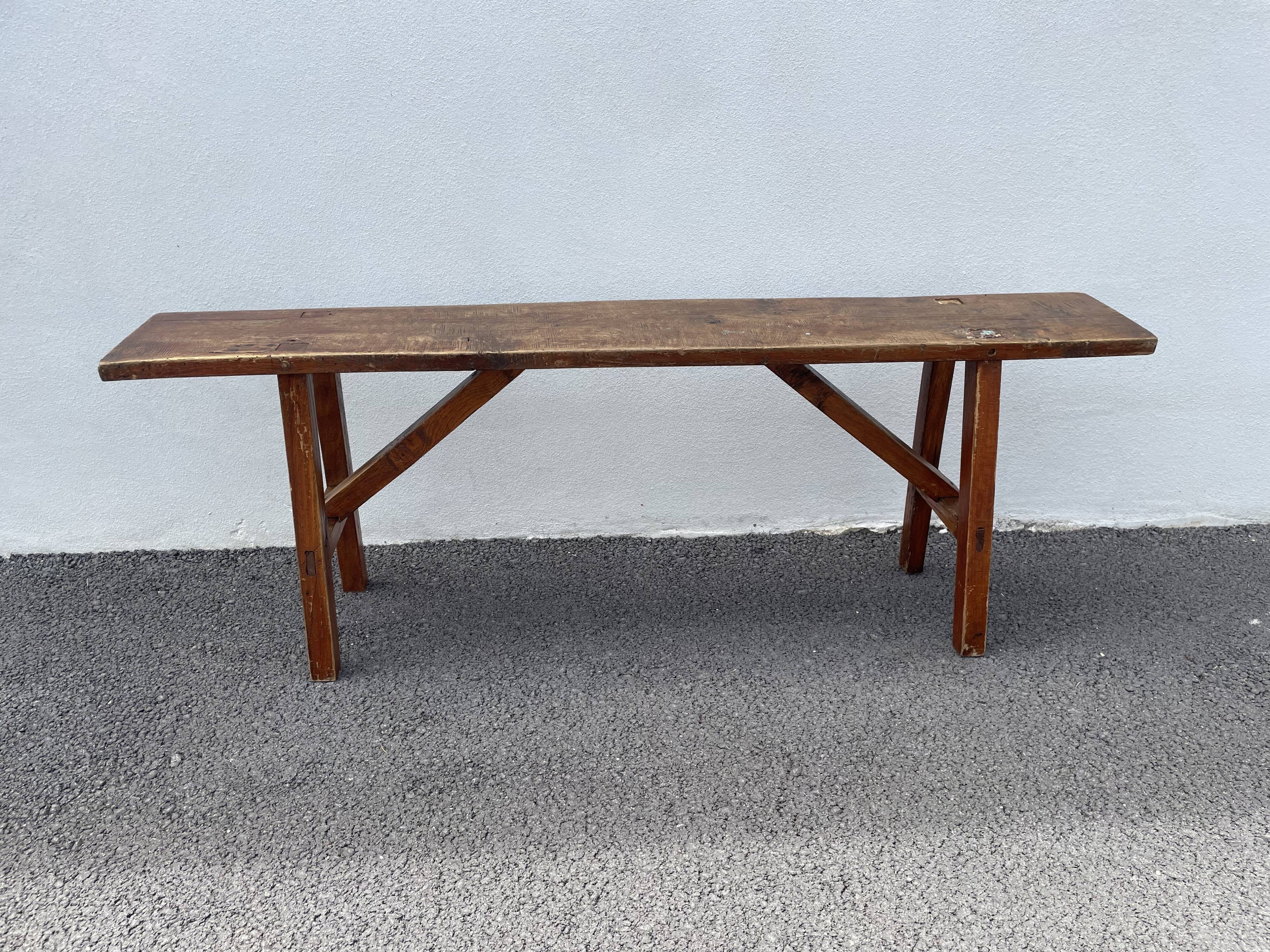 Banc de ferme en bois