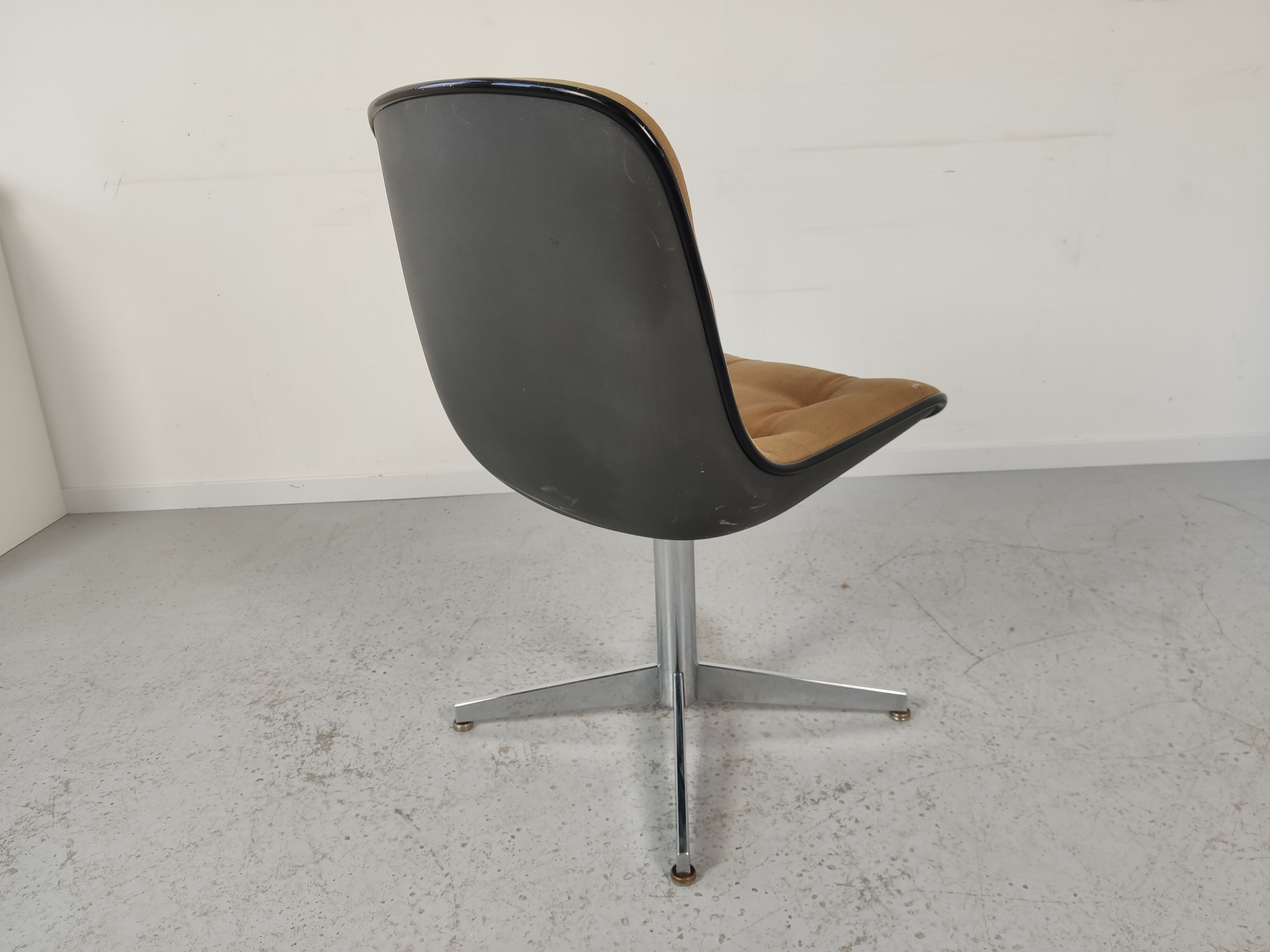 Randall Buck office chair for strafor, 70s