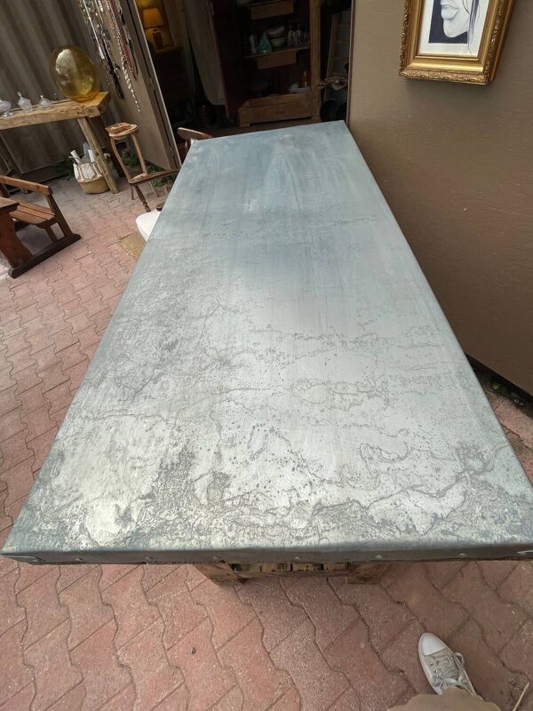 Etabli, comptoir, desserte en bois et zinc