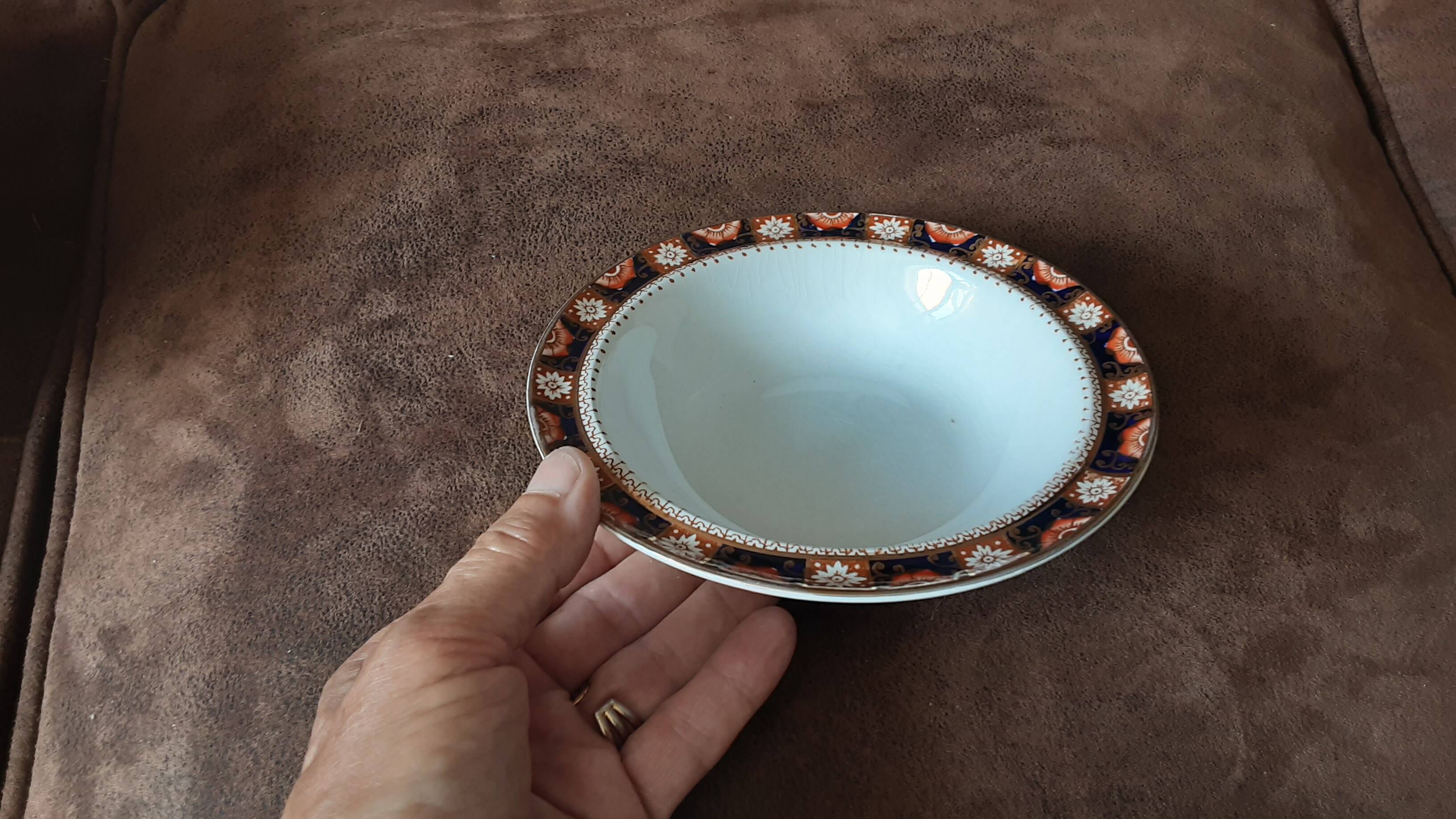 Bowl set and 6 cups England