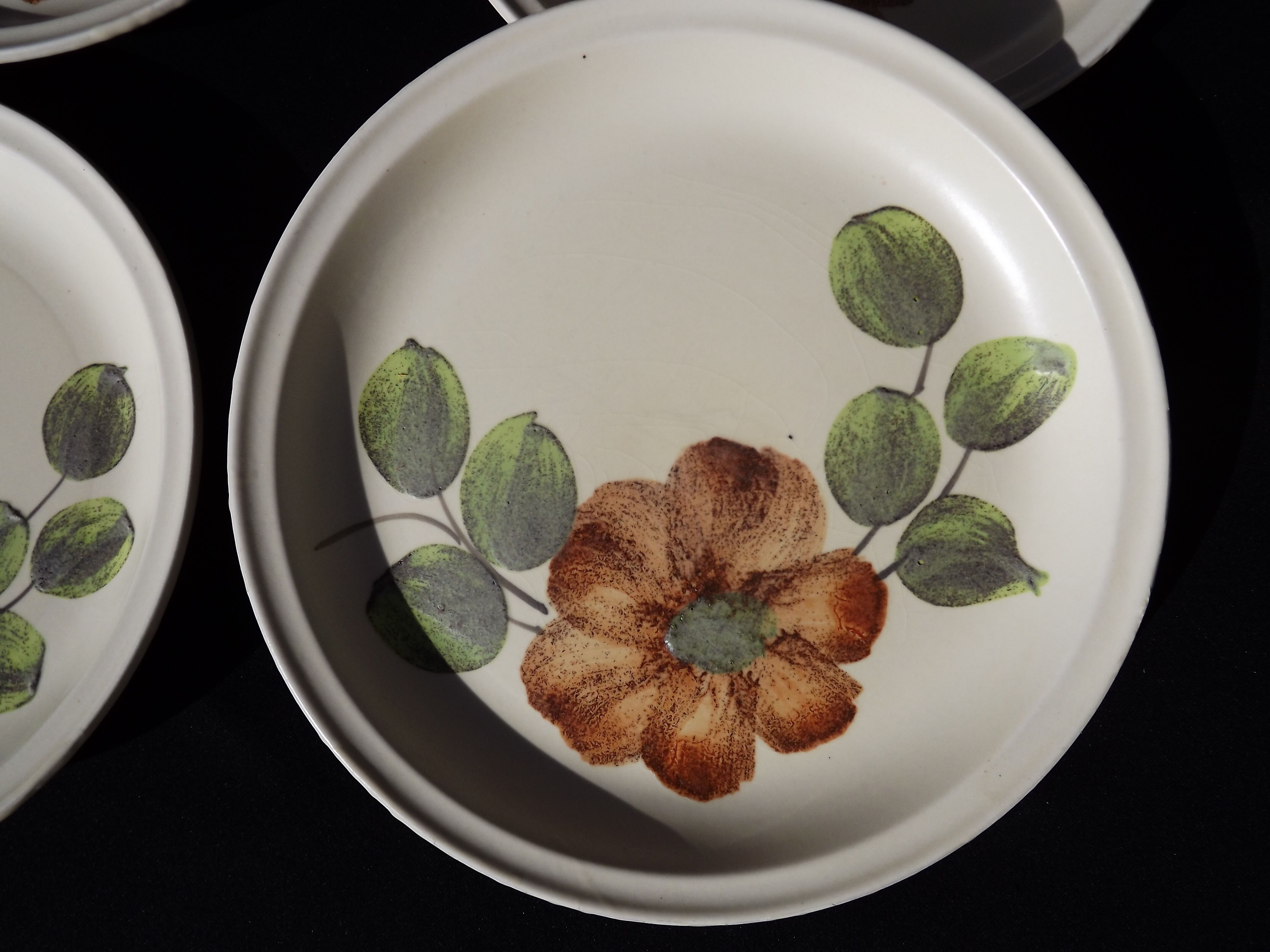 6 dessert plates