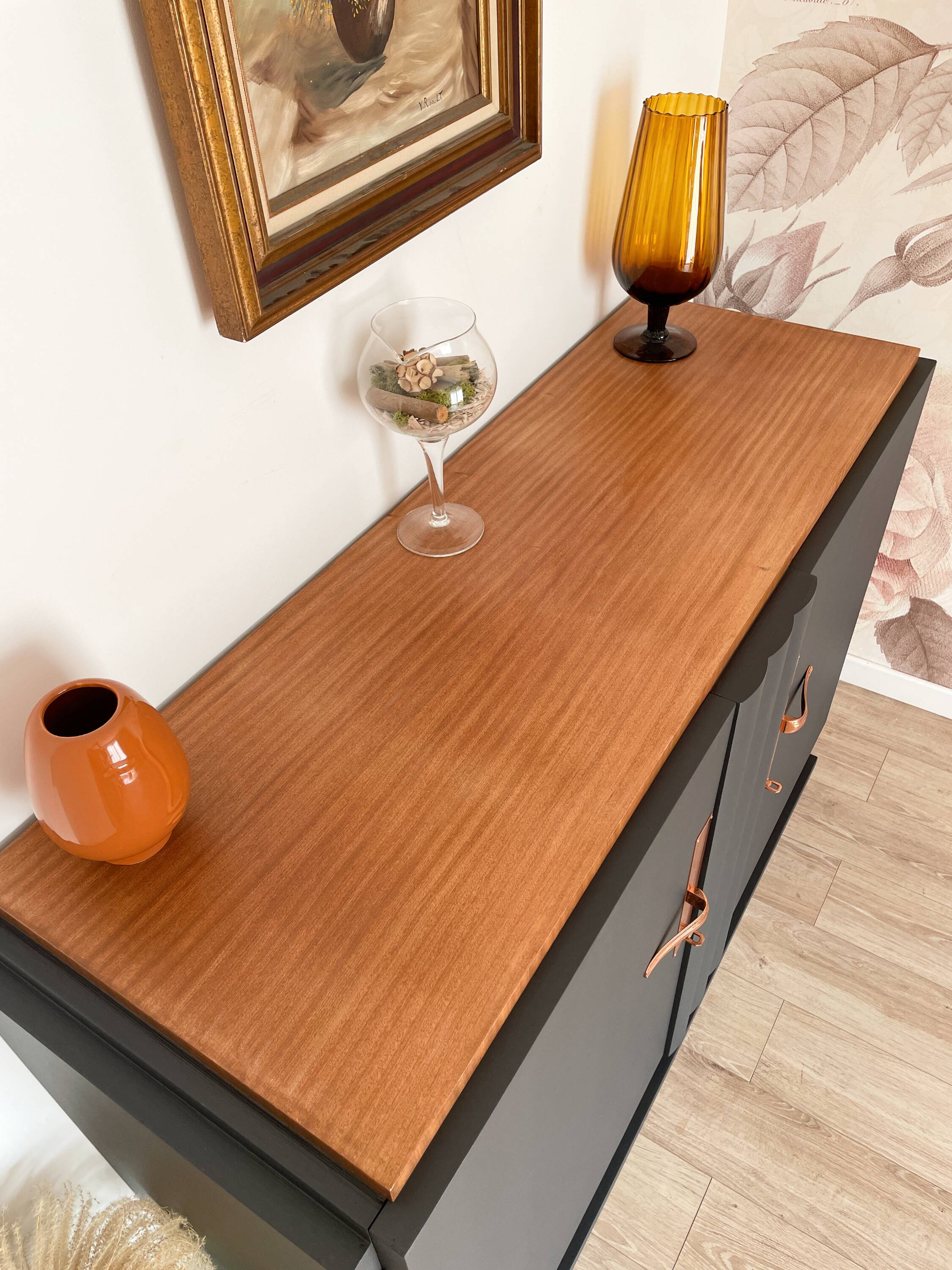 Buffet vintage noir mat et bois brut