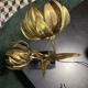 Table lamp with flowers in brass, Hollywood Jansen style.