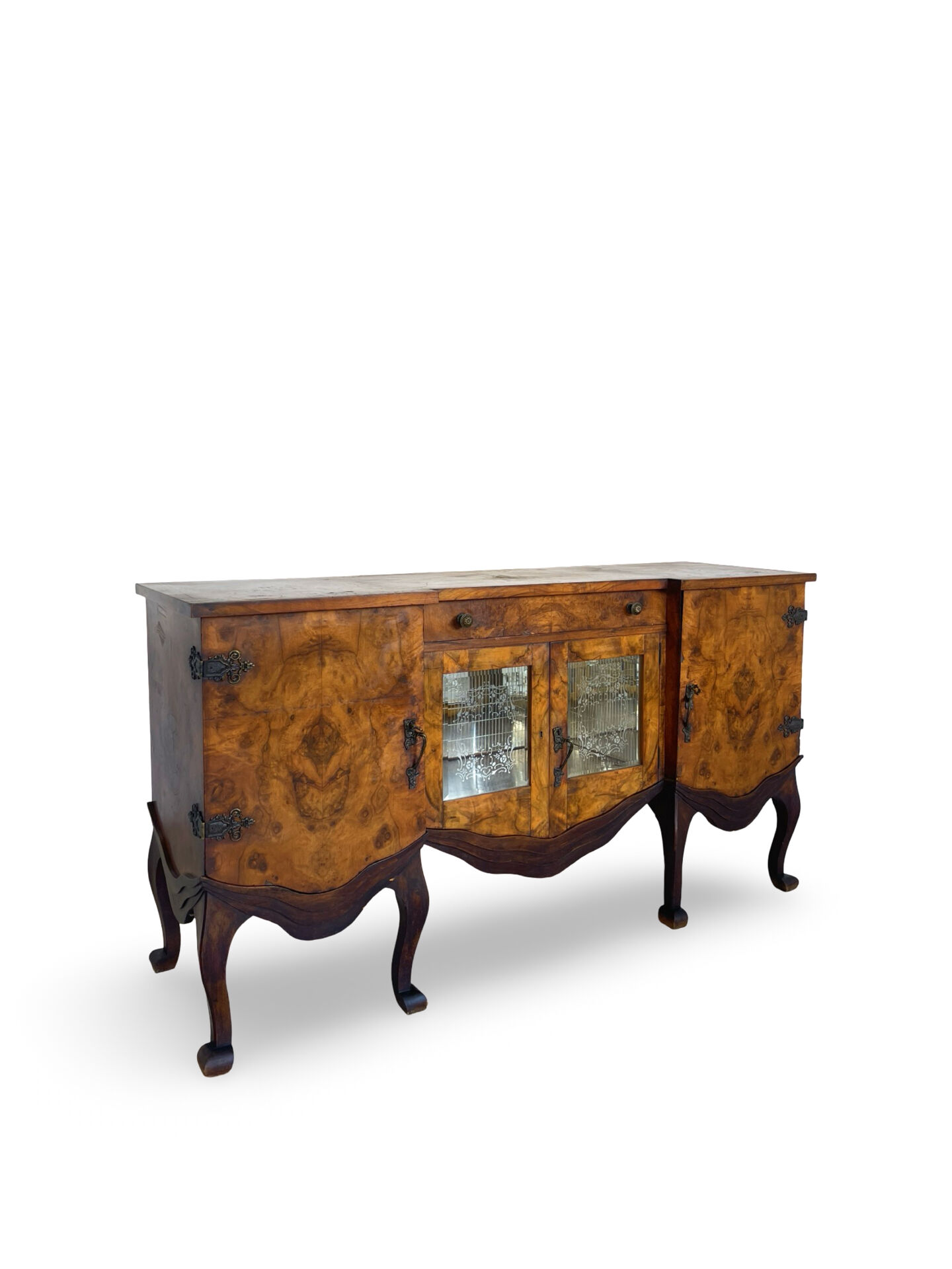 Buffet en noyer burr italien, années 1930.