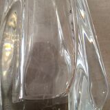 Vase en cristal de vannes de forme elancee