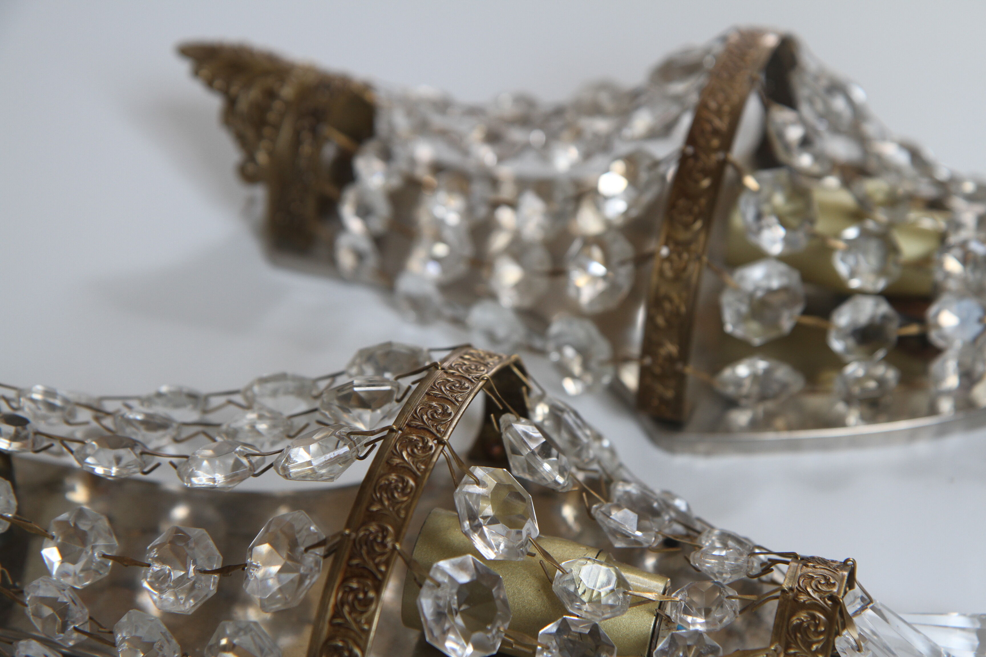 Wall lamps to stamps