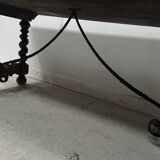 Monastery table with twisted legs in solid walnut, 19th century.