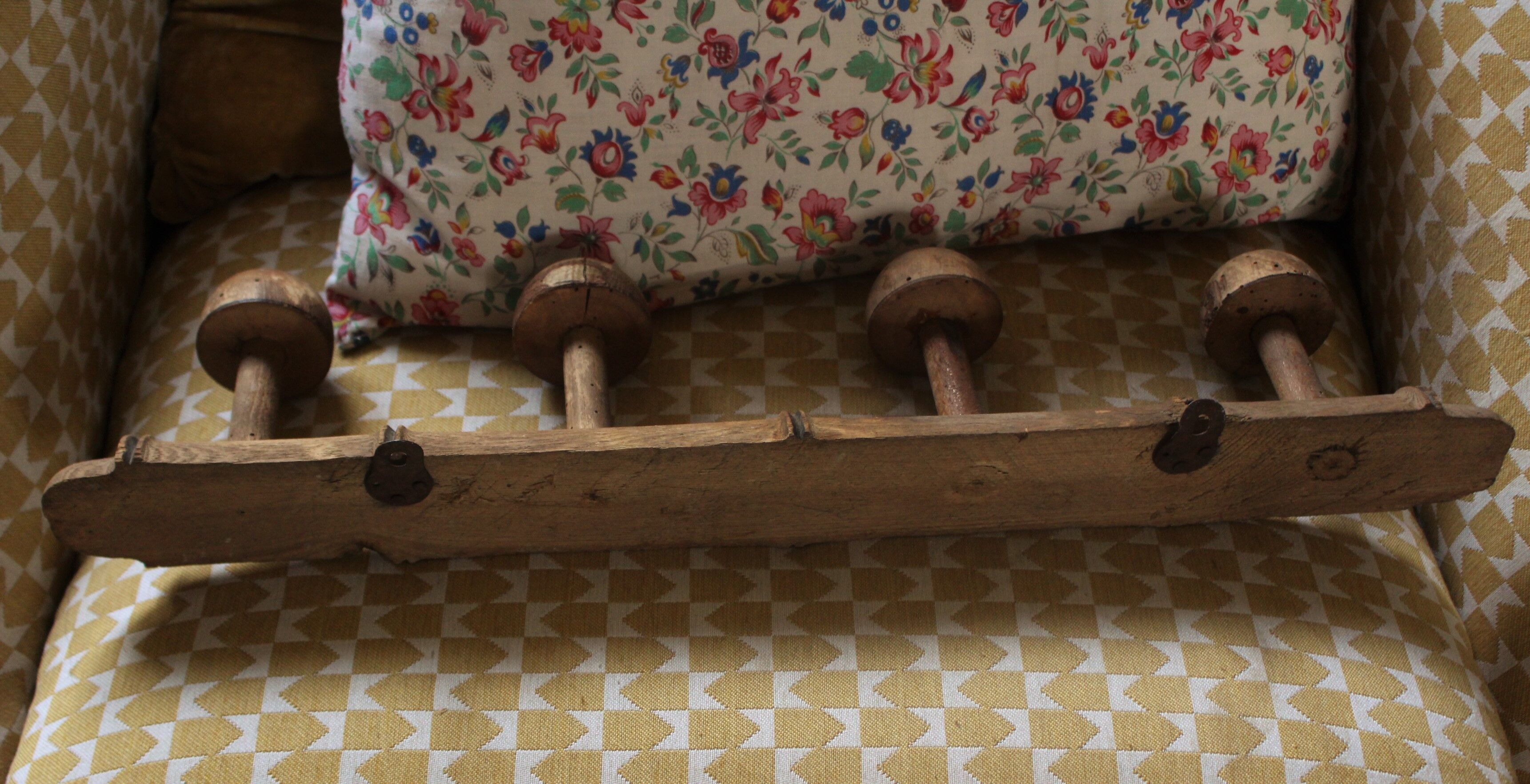 Coat rack vintage wood bamboo four hooks