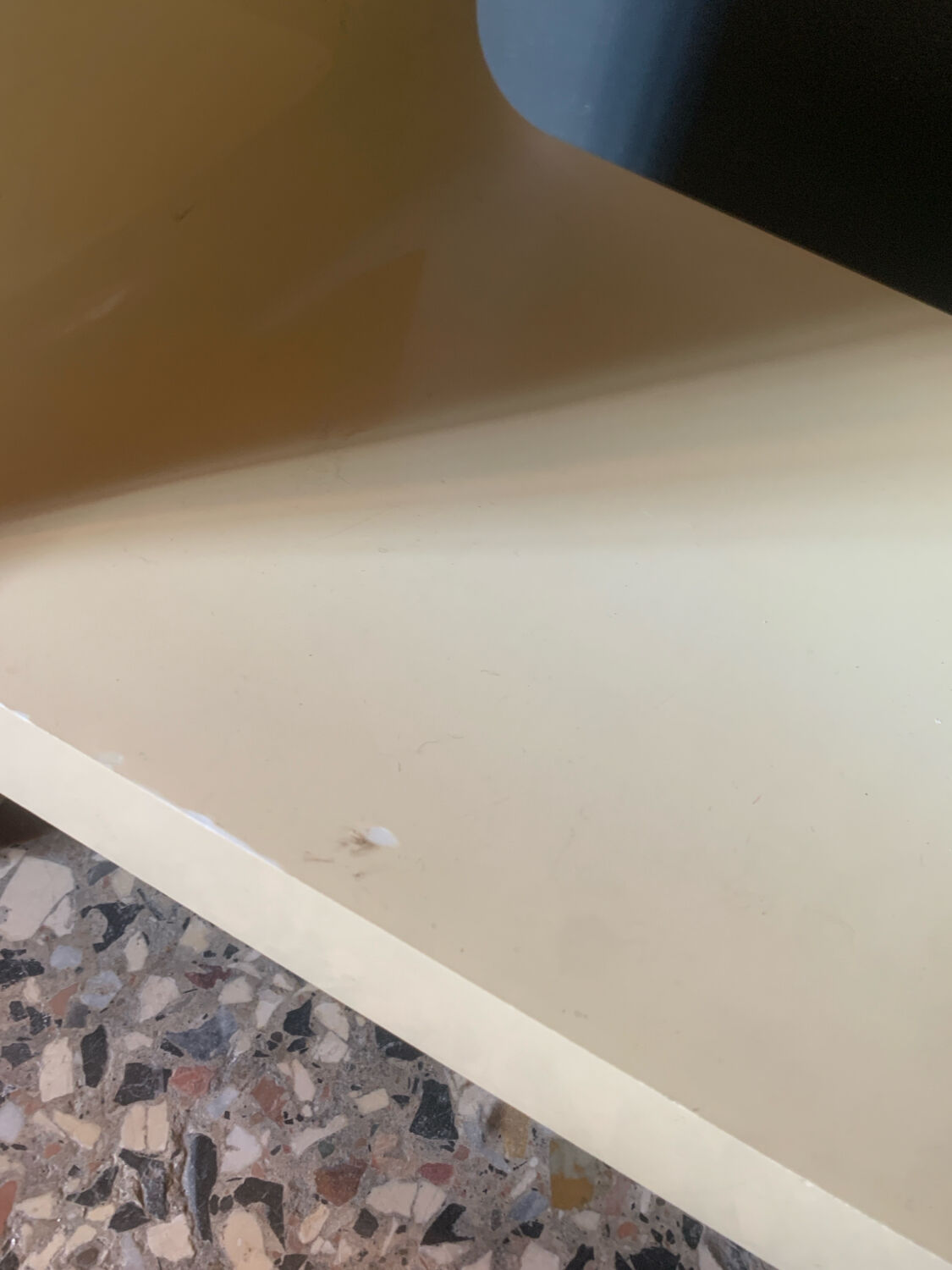 Vardani shelf from the 1970s