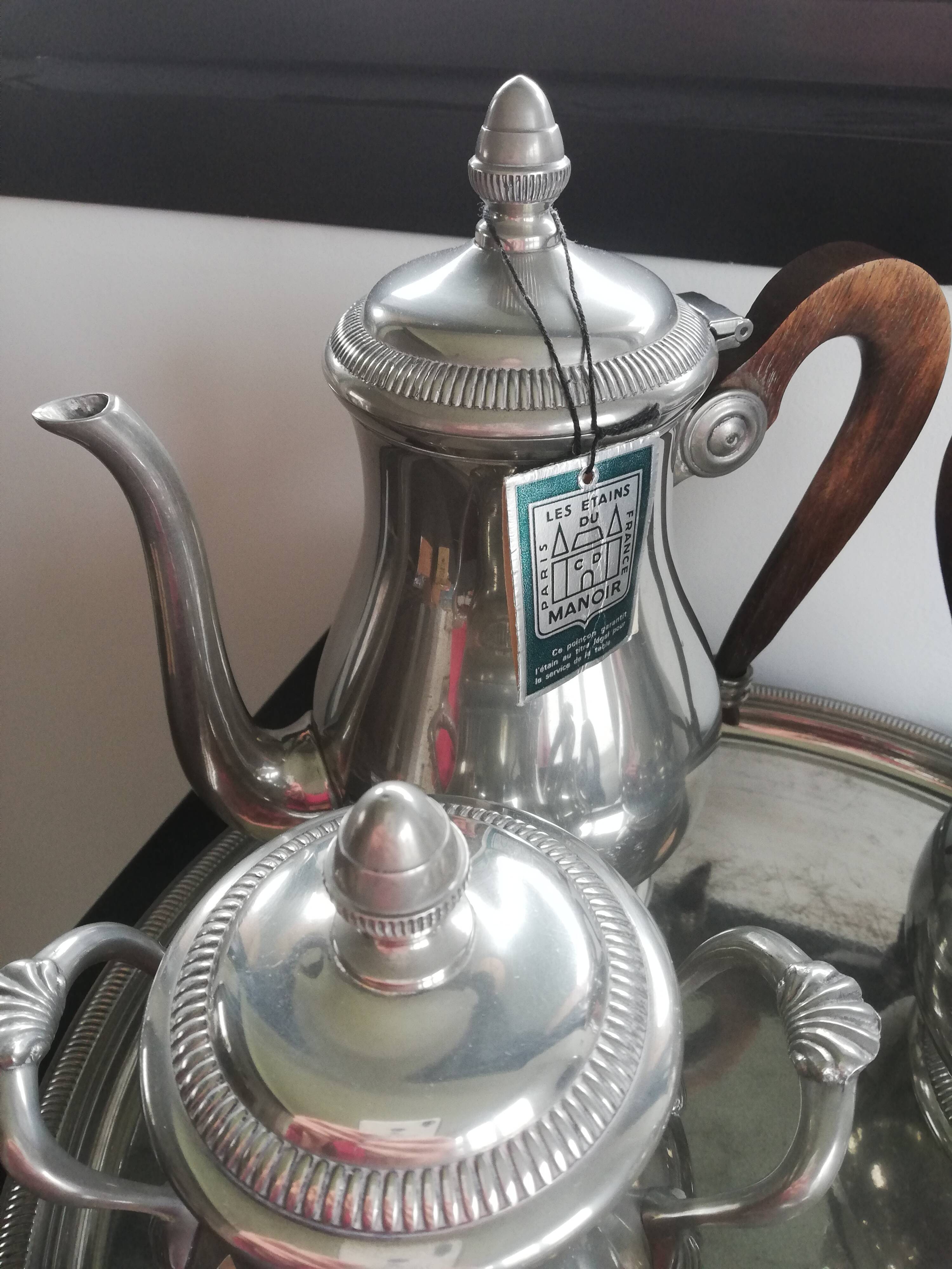 Coffee and tea tray service Les Étains du Manoir.