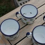 Tasses en tôle émaillée
