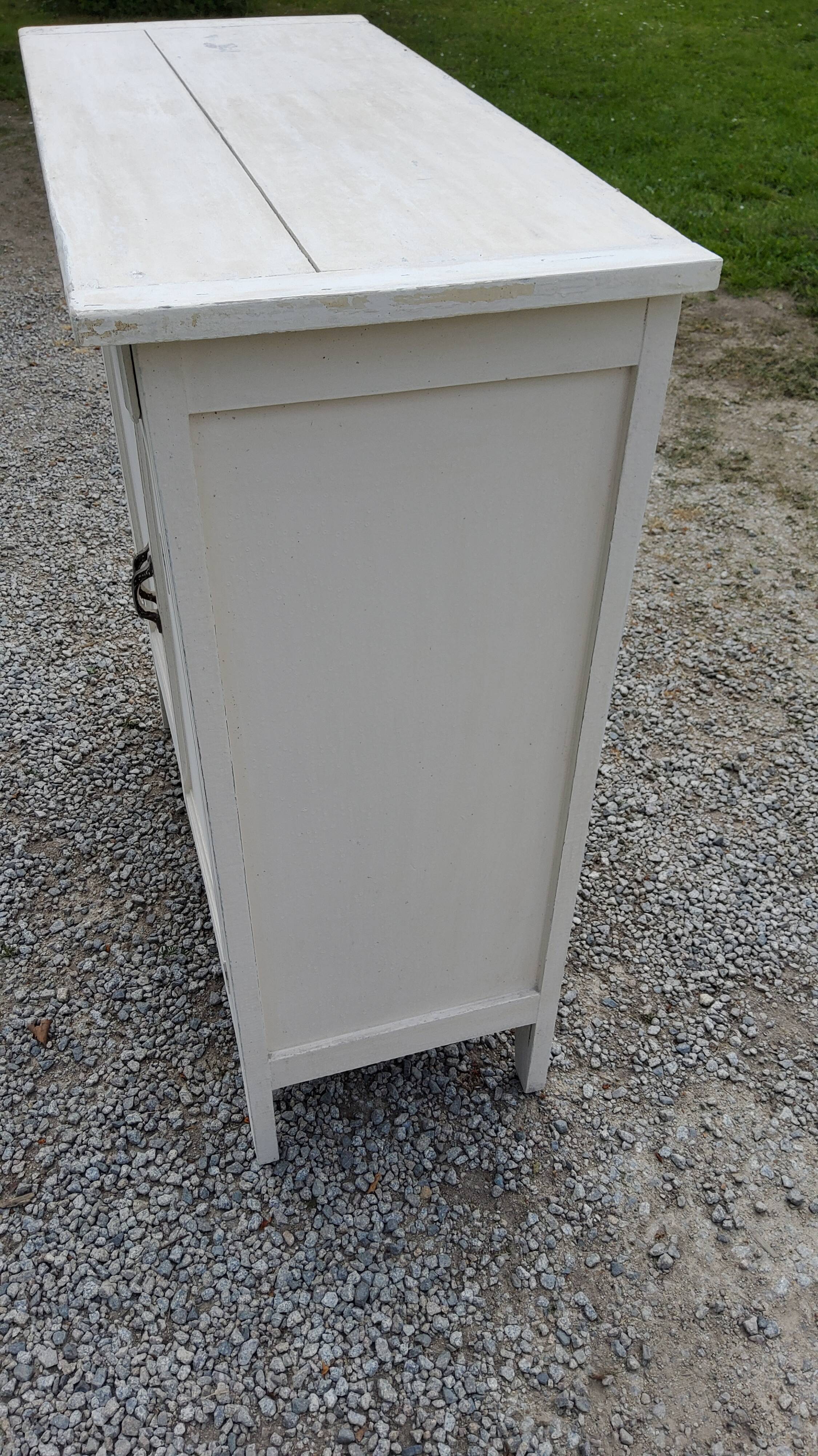 Old Parisian buffet 2 doors 2 drawers patinated white