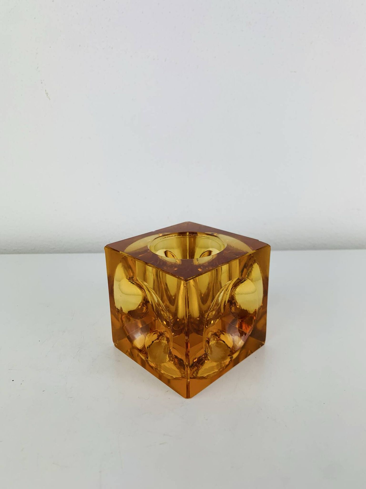 Bougeoir ice cube verre ambré années 60