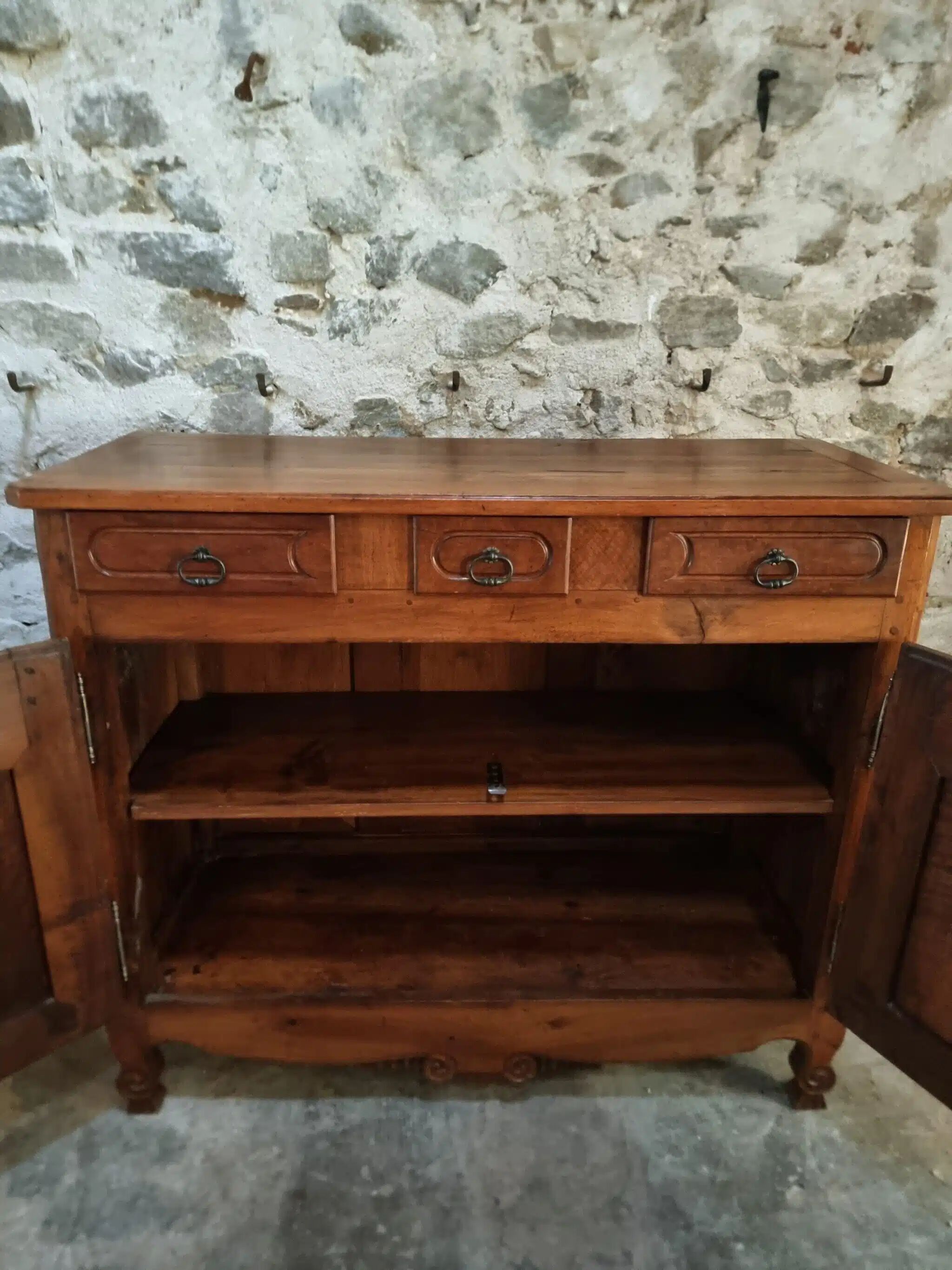 Antique Louis XV style sideboard, French sideboard, late 19th century.