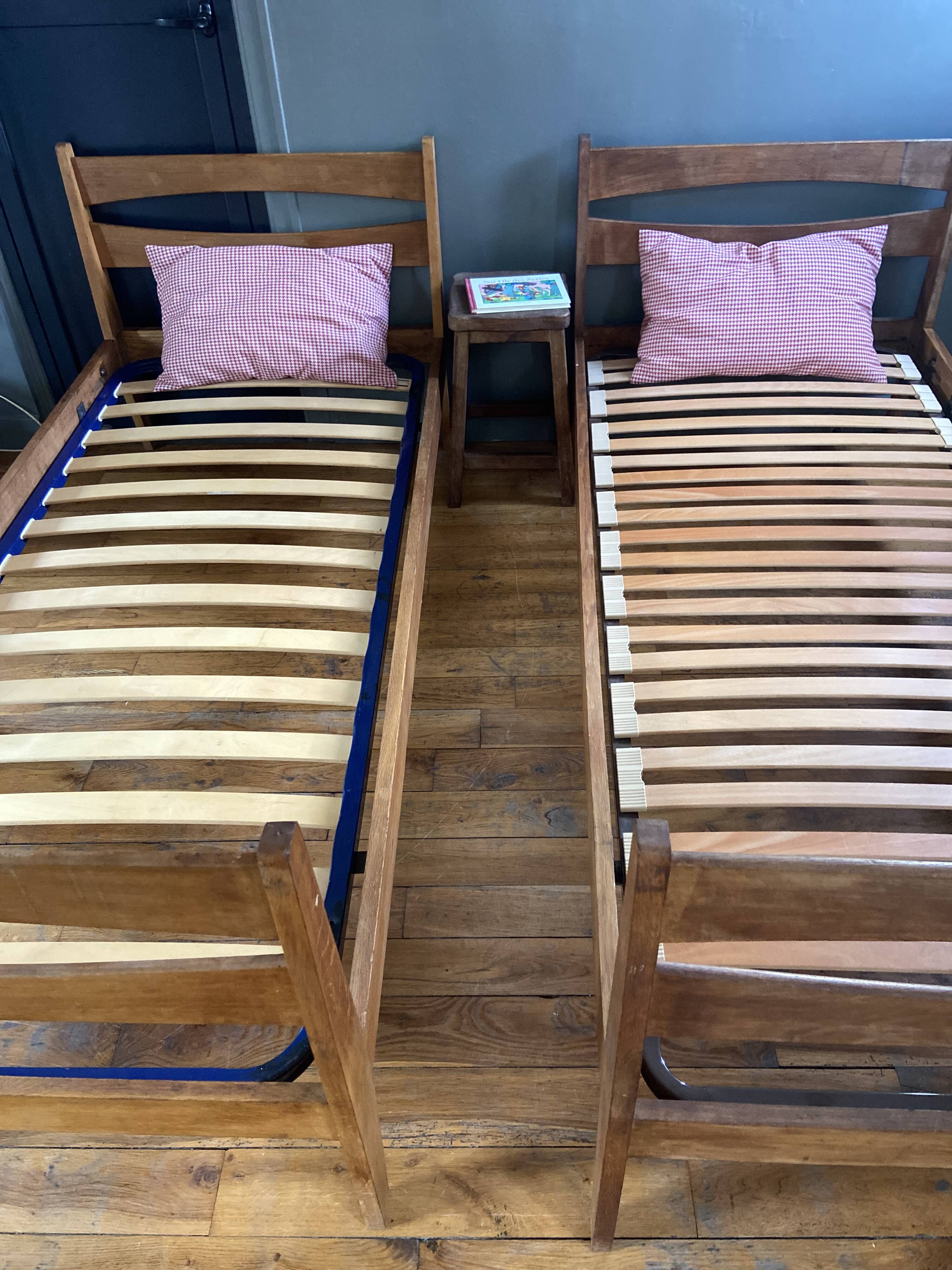 Pair of twin beds 1950