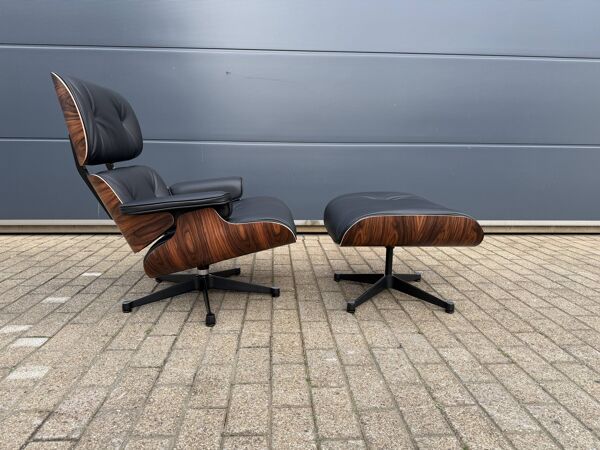 2 x Vitra Eames Lounge chair XL + Ottoman, Zwart leder & Santos Palissander