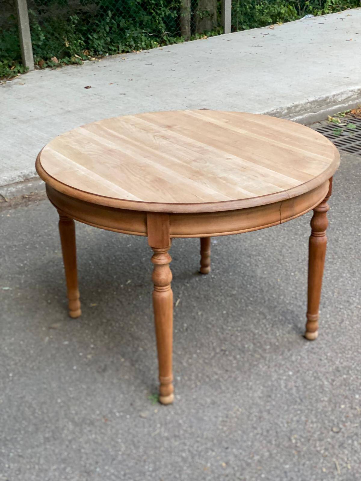 Art Deco round extendable dining table renovated in solid oak 225cm 20th century