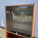 Meuble scandinave vintage avec vitrine fumée et tiroirs – années 60/70