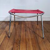 Red scoubidou foot rest