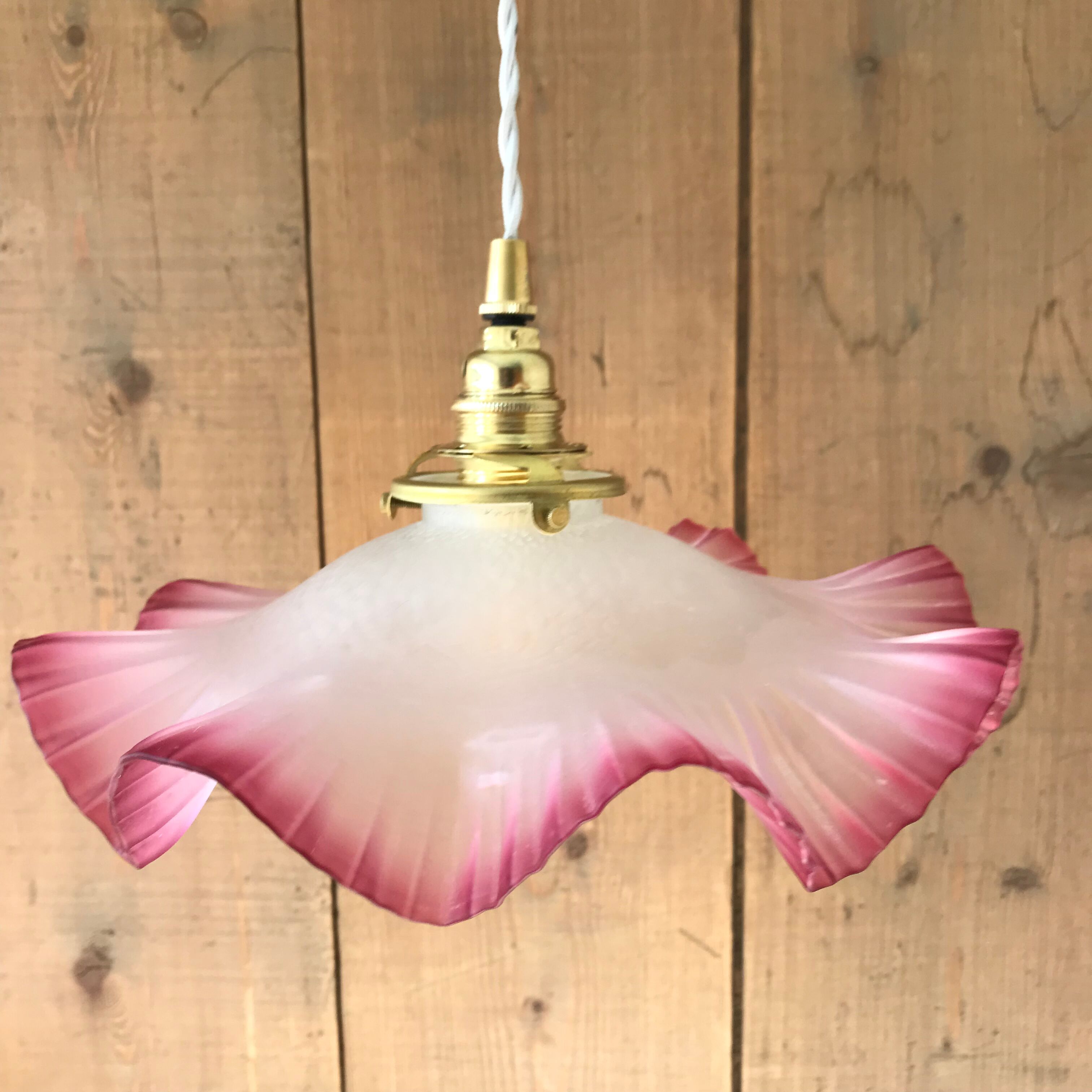 Suspension en opaline vintage 1930