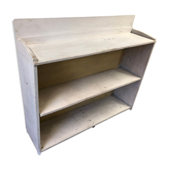 Old skidding grocery shelf