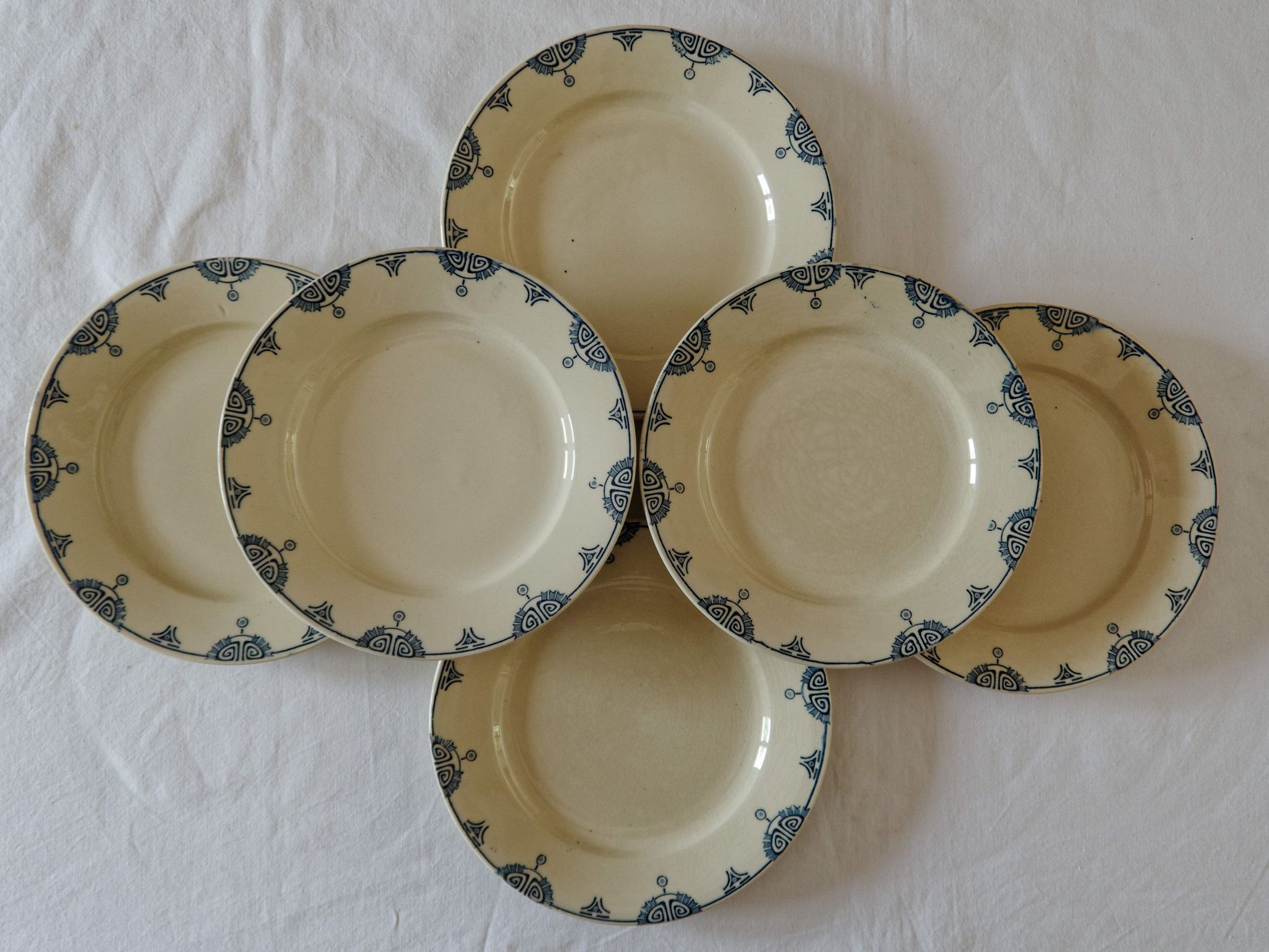 Lot 6 dessert asdiettes iron earth Gien Louvois Series
