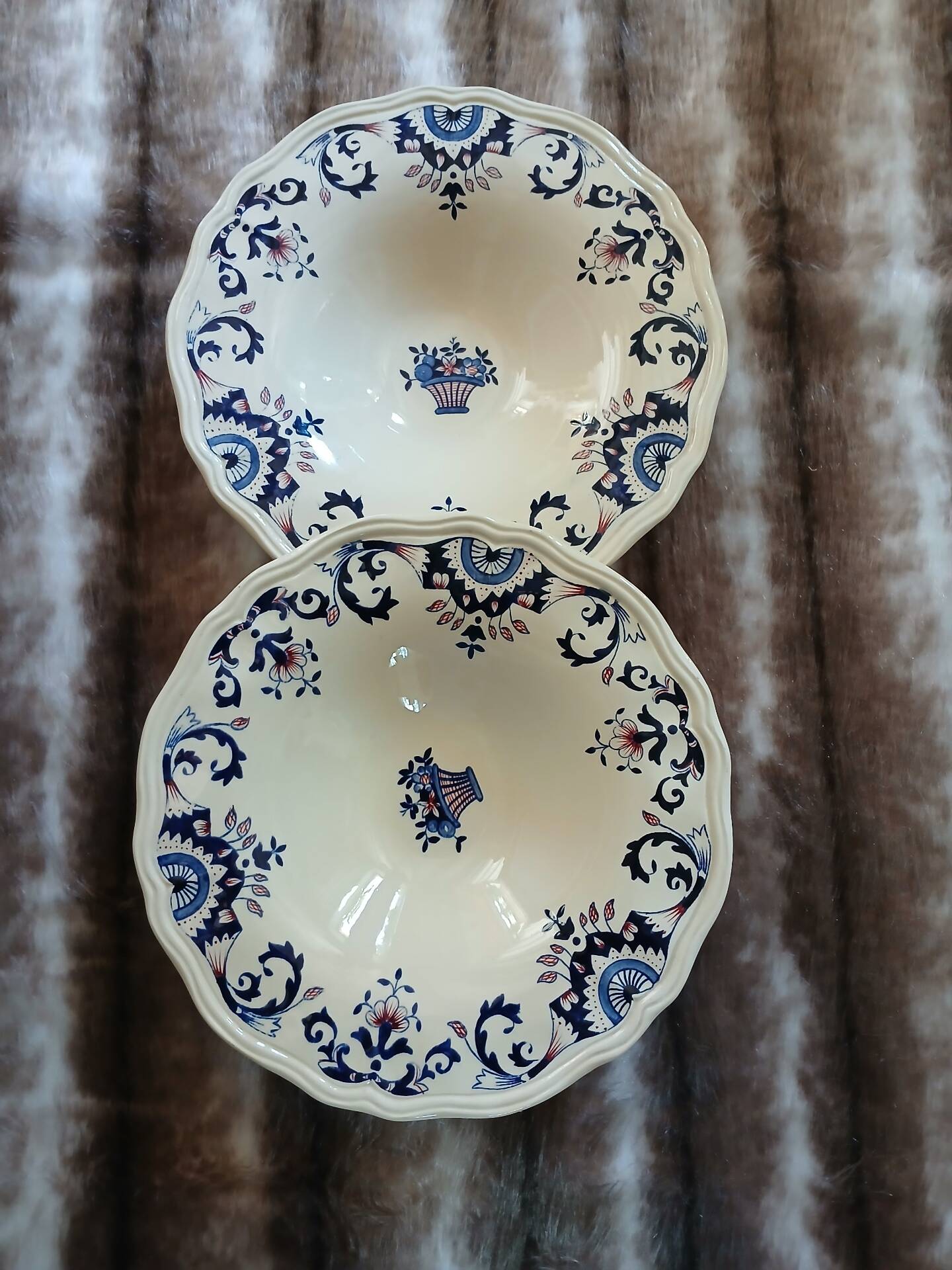 2 antique hollow dishes "Rouennais" from Longchamp
