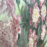 Ancient table bouquet of peonies