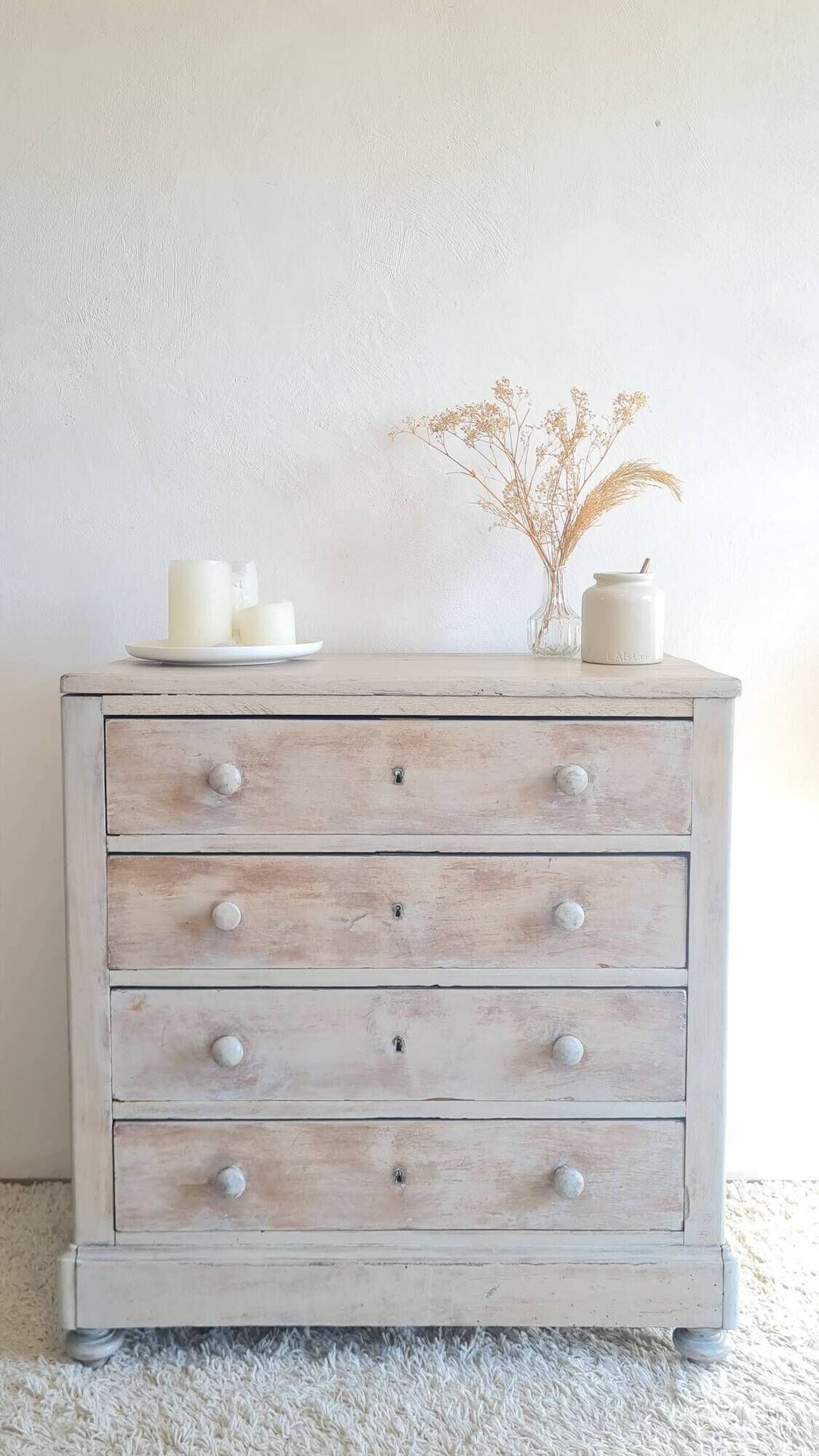 Antique English-style commode