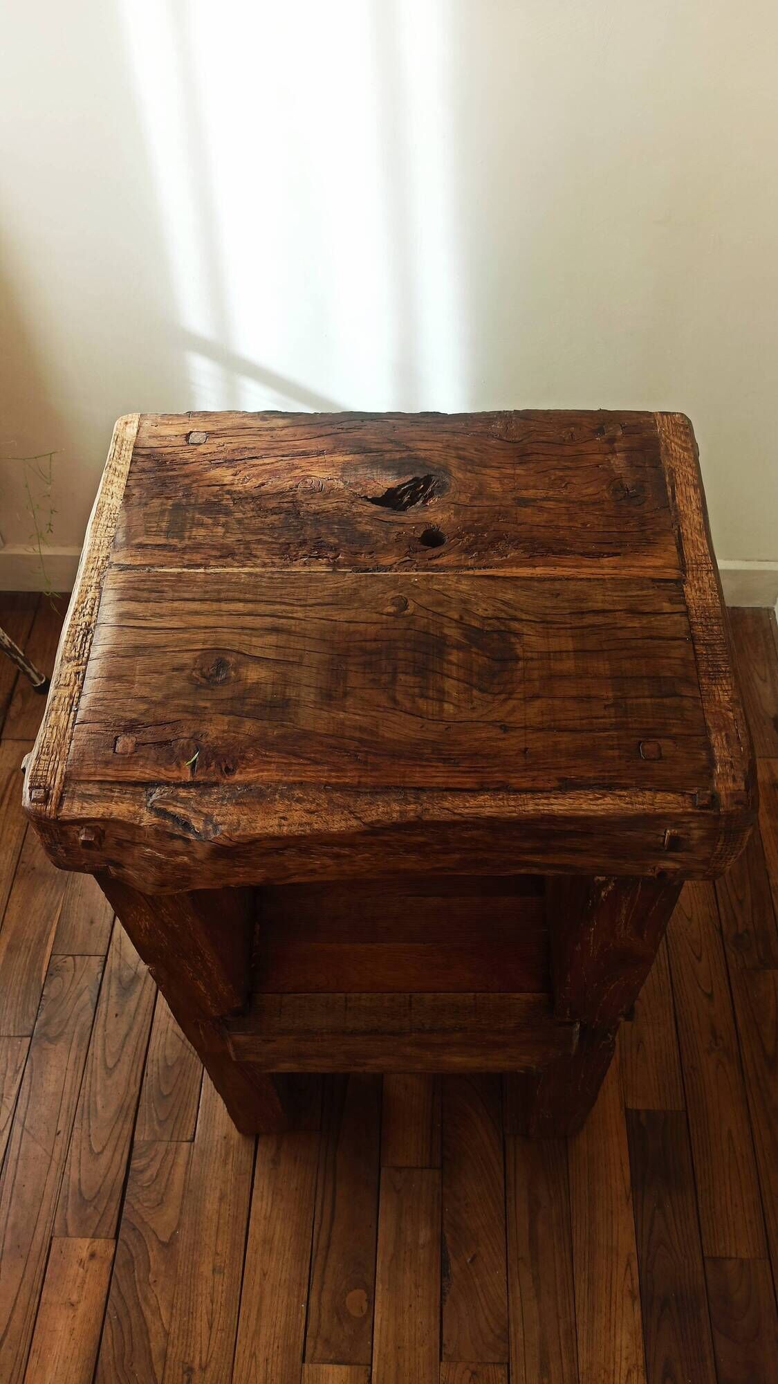 Occasional table/side table/shelf