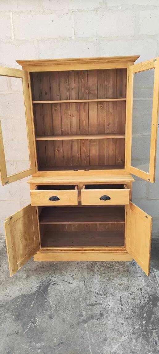 Two-body china cabinet in waxed pine