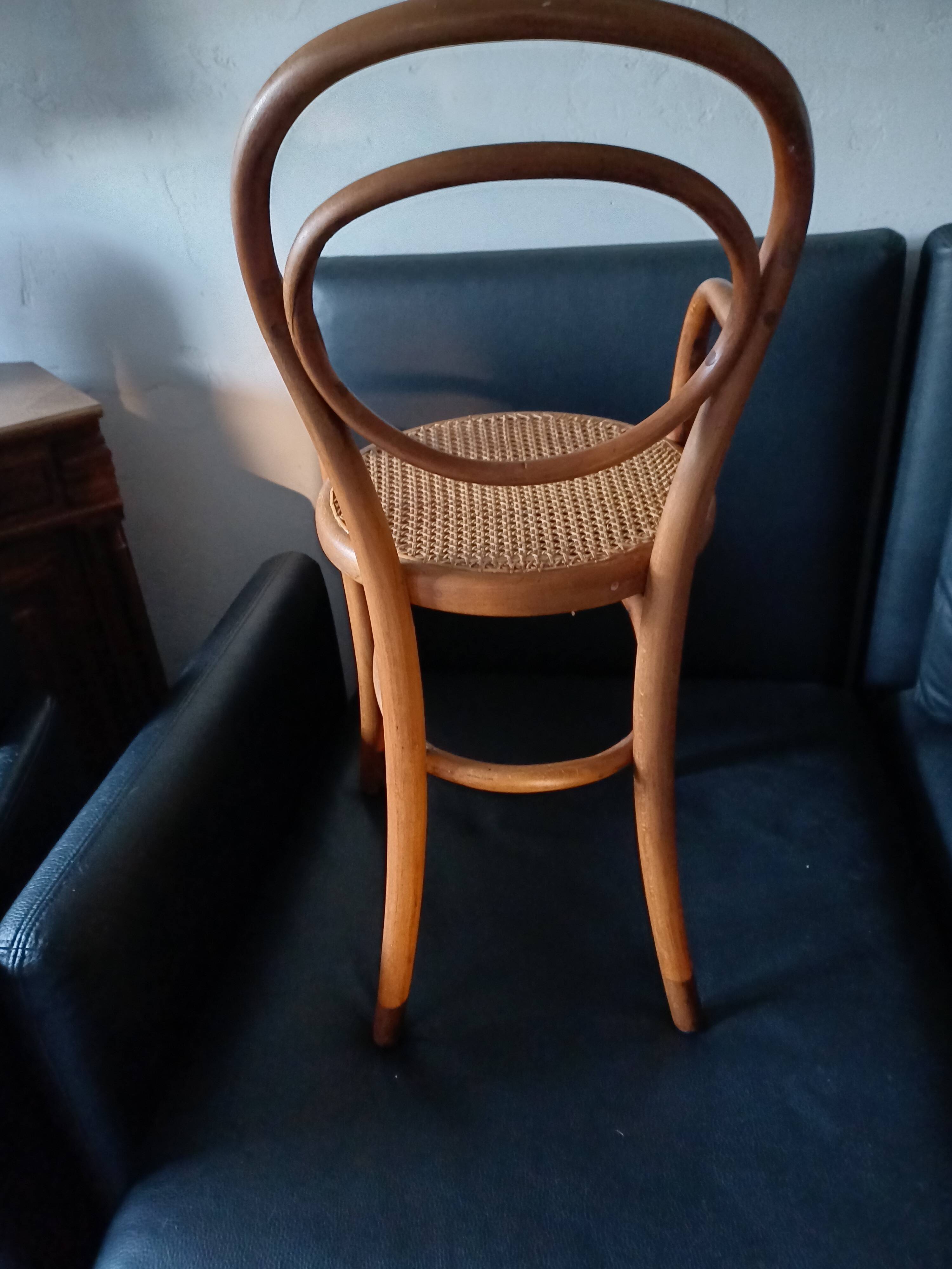 Chaise pour enfant style Thonet