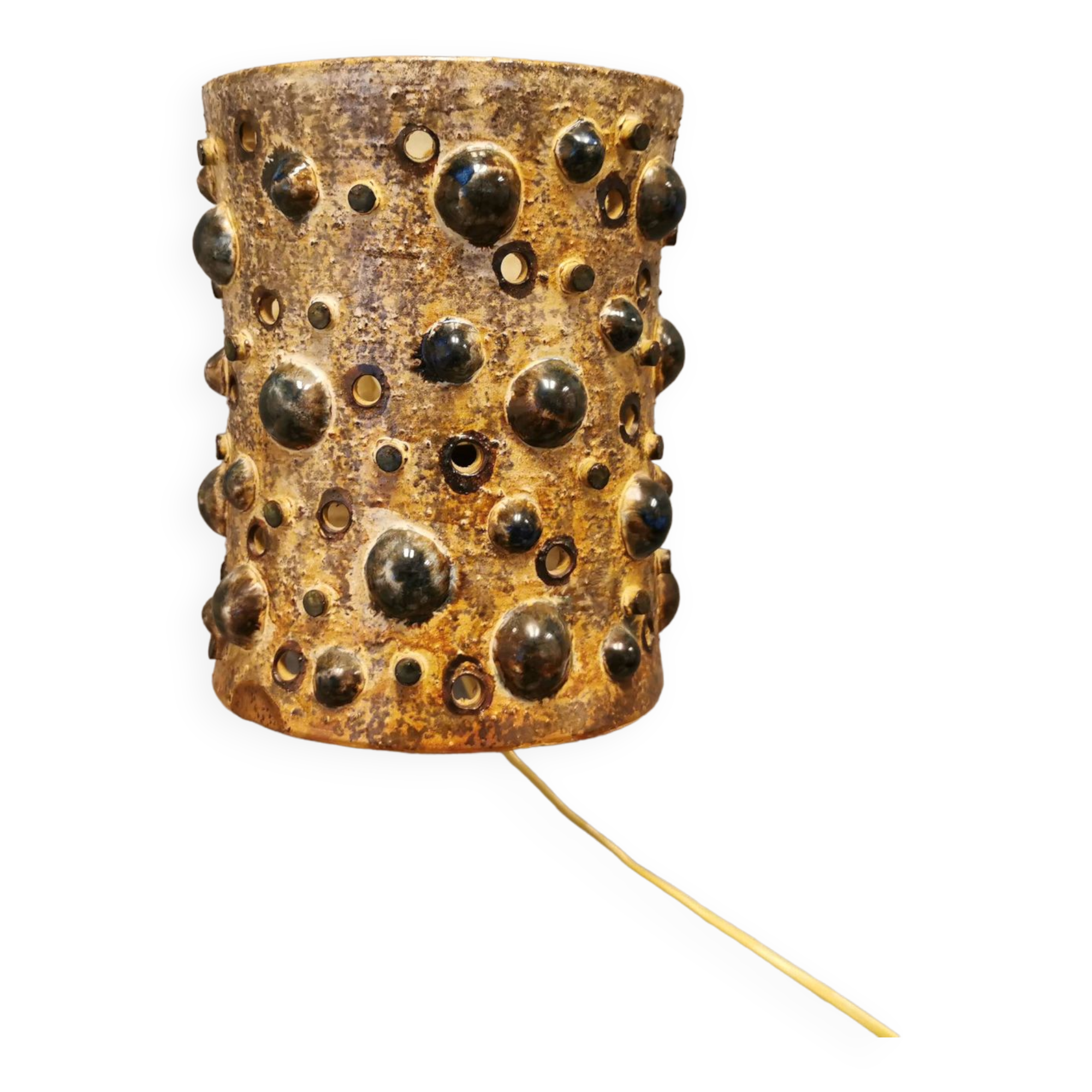 Ceramic wall light, designed by Jette Hellerøe for Axella Denmark, 1960s.