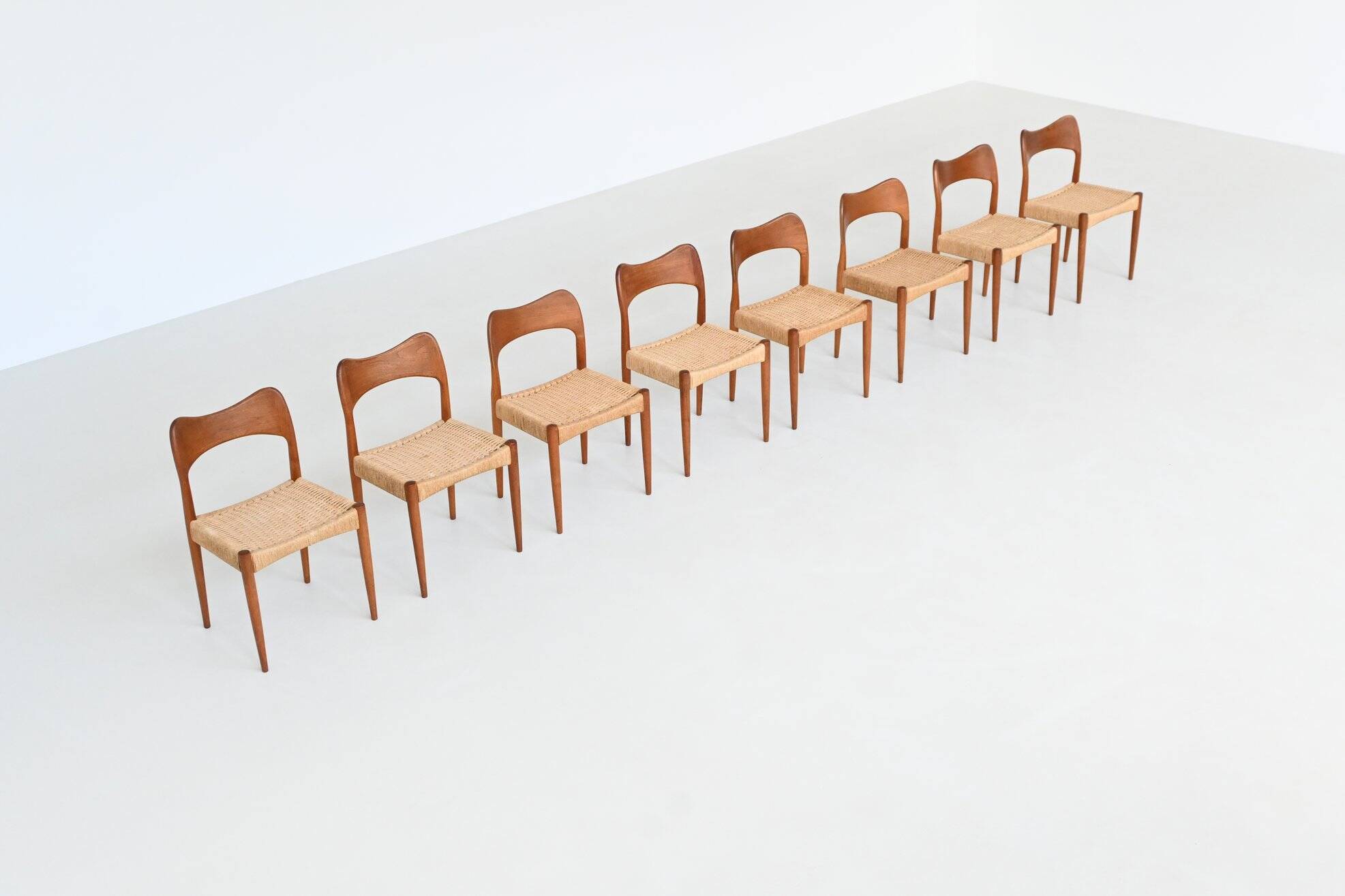 Arne Hovmand Olsen set of eight dining chairs in oak Mogens Kold Denmark 19