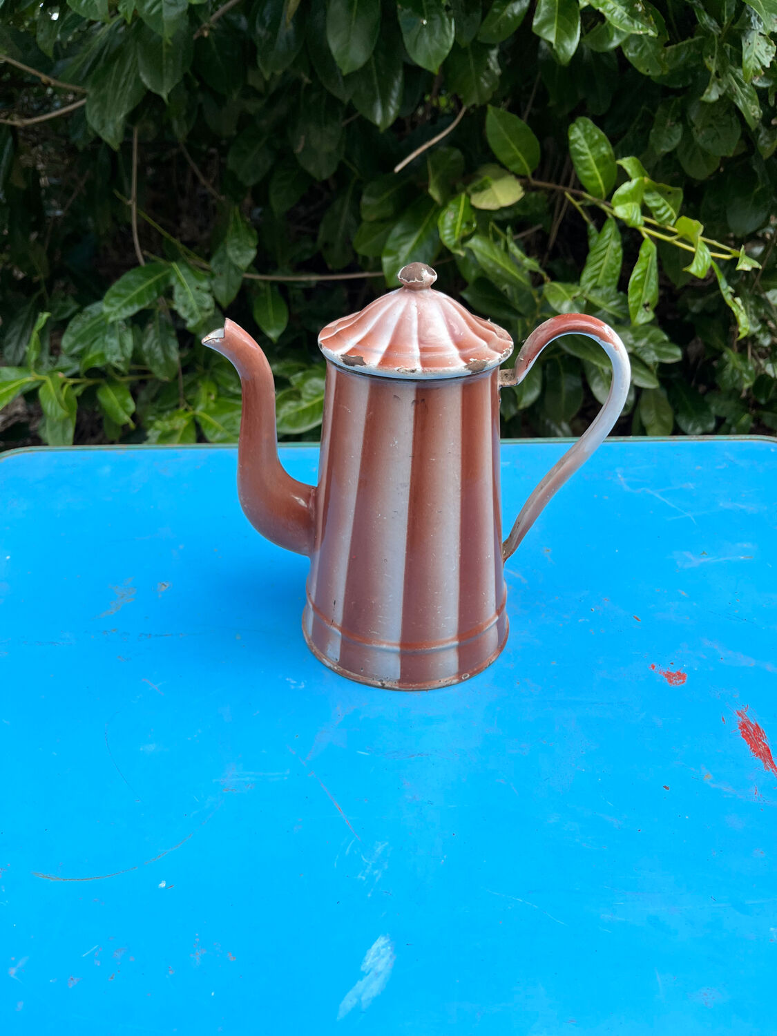 Enamelled coffee maker