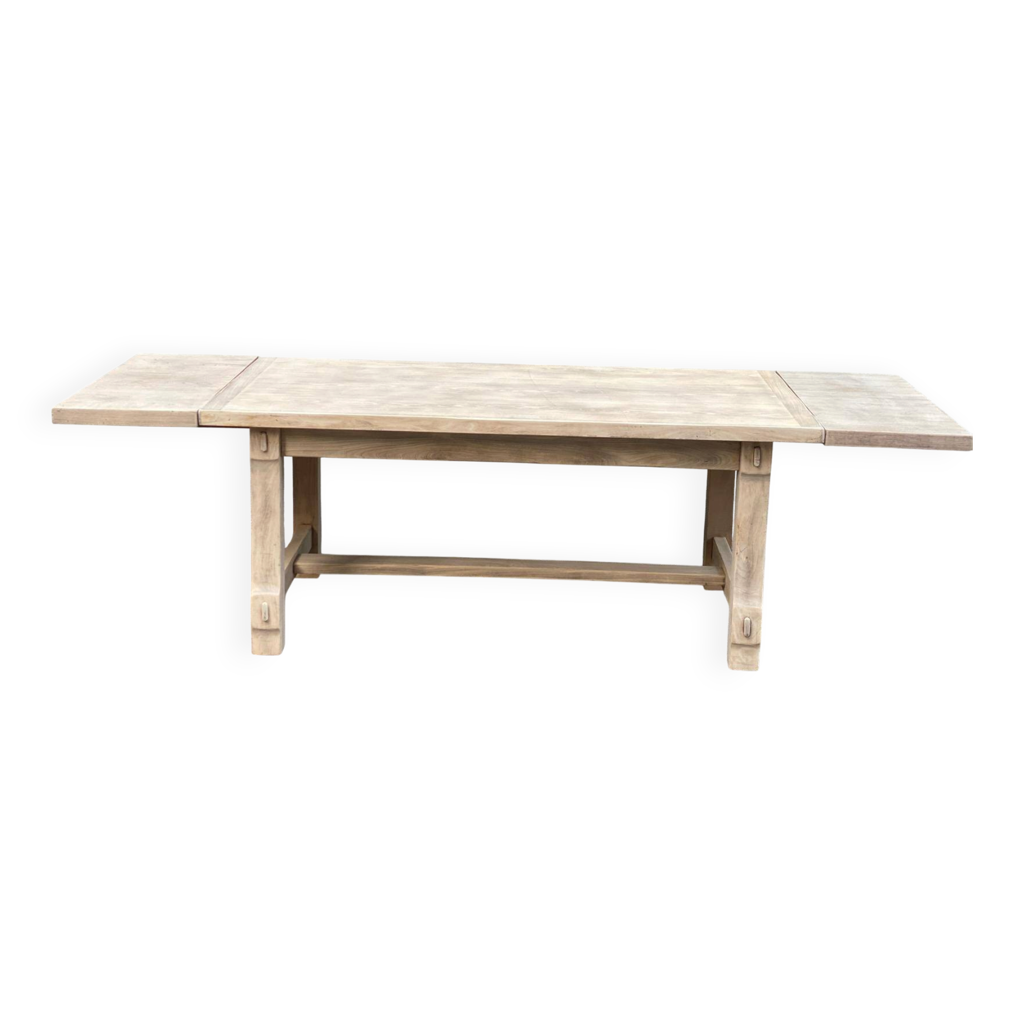 Extensible farmhouse dining table stripped in raw solid oak from the 1970s.