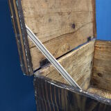 Popular art box with striped pattern
