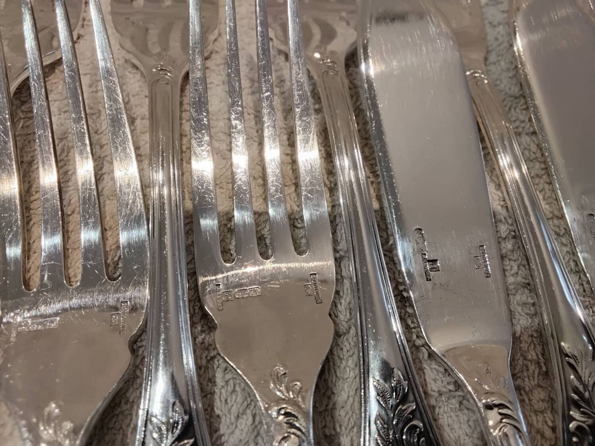 9 fish cutlery pieces, 18 pieces, silver-plated metal, Christofle Marly silversmiths