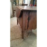 Old guard flaps dining table