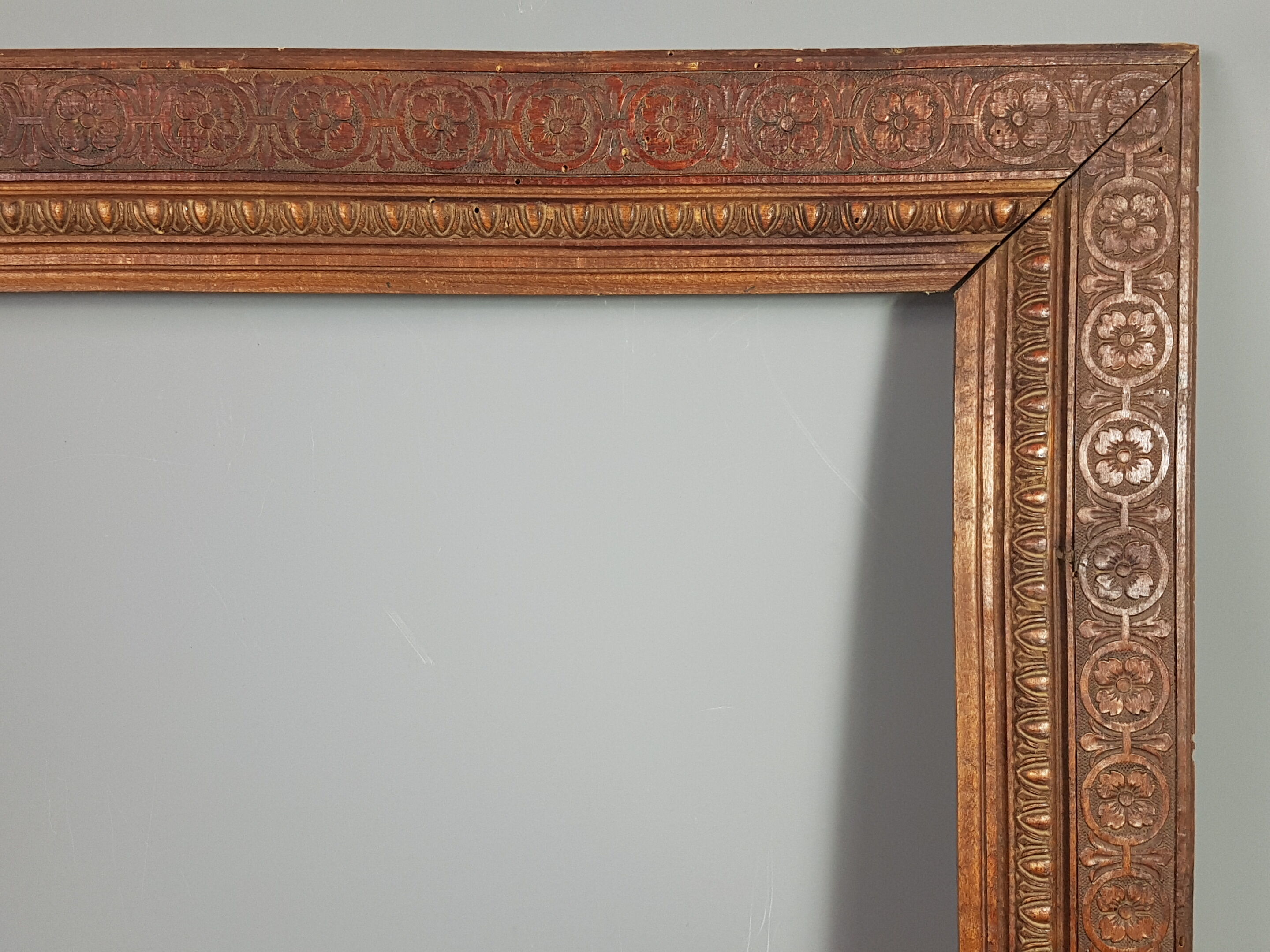 Old carved wood frame for orientalist painting 64.4x54.4 cm, leafing 50.6x40.5 cm SB