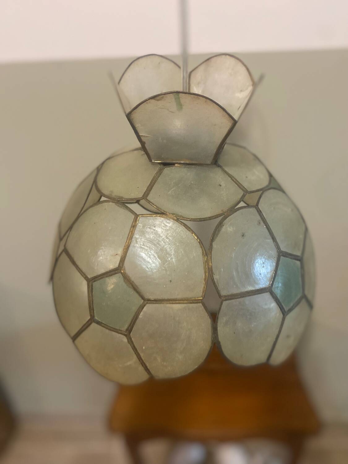 Mother-of-pearl pendant