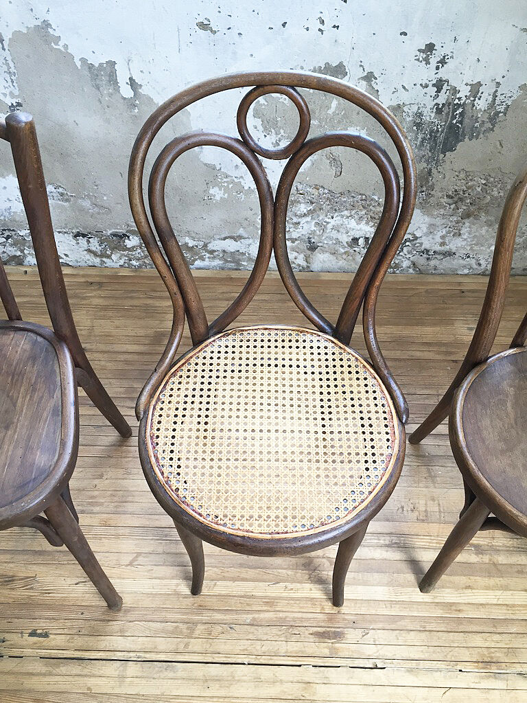 Lot 4 bistro chairs Thonet No.19, 20 & 208