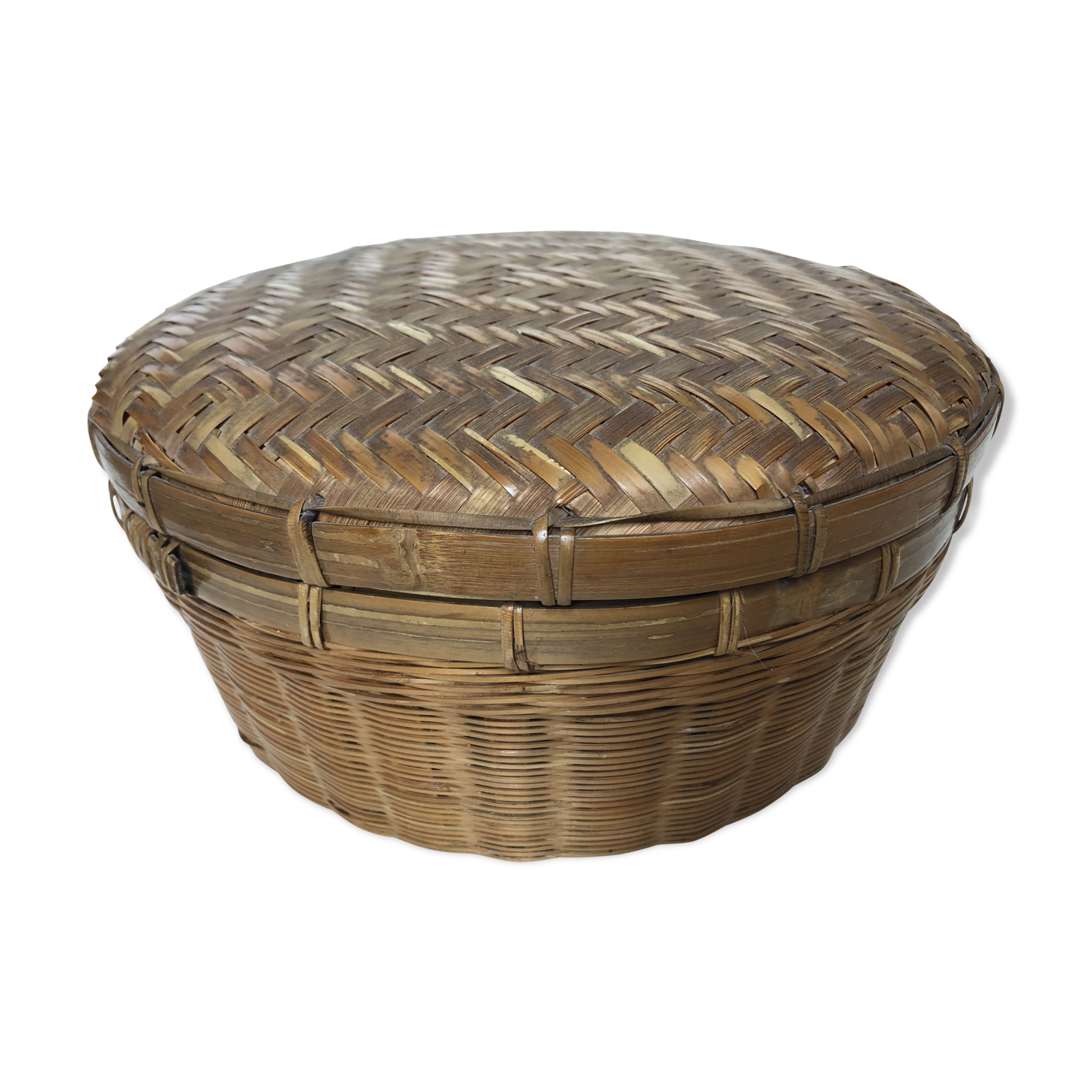 Basket with lid