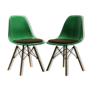 Lot de 2 chaises avec galette Kelly green Eames