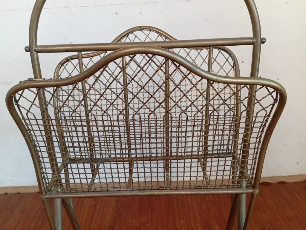 Brass magazine rack in neo-classical style, 20th century.