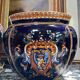 Gien : Cache-pot en faïence émaillée à décor héraldique – style Renaissance