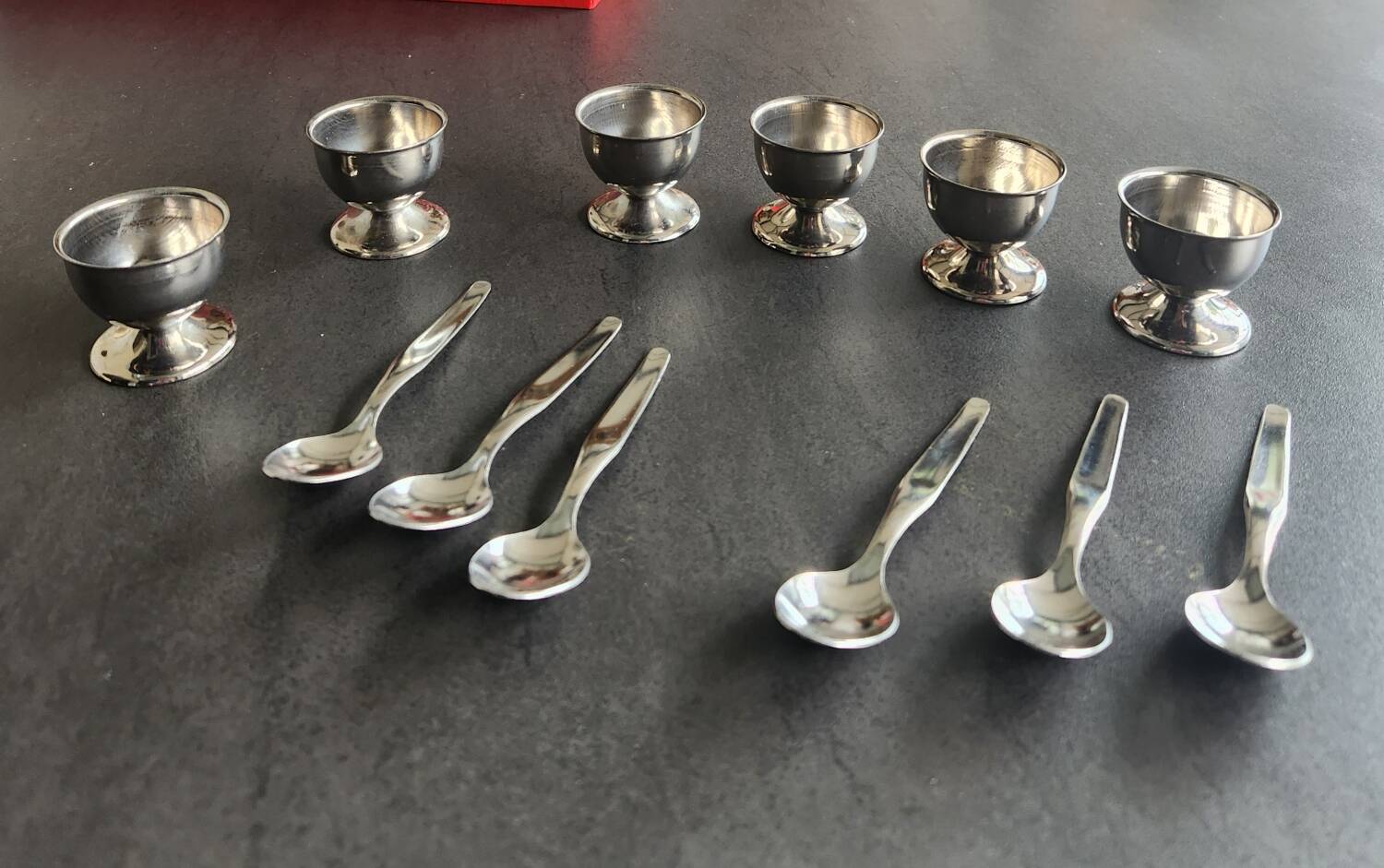 Set de 6 coquetiers et cuillères Guy Degrenne
